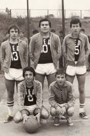 Ahmet nur çebi , 1986 yılında berna çebi ile evlendi.elgiz nur (1988) , mina nur (1993) , yaşar kaptan (1995) , adlarında 3 çocuğu vardır. Ahmet Nur Cebi Kimdir Esi Ve Cocuklari Var Mi