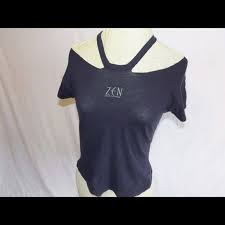 Start from the base of the side of your neck and run the tape across in a slightly diagonal configuration, just below your shoulder. Upcycled Tops Off Shoulder Black Zen Choker T Shirt Rocker Sexy Poshmark