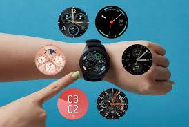 Shop the samsung galaxy watch in midnight black. Hands On Stilvoll Informiert Und Verbunden Mit Der Galaxy Watch Samsung Newsroom Deutschland