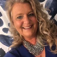 best place/ person to go to for a full acrylic set ? this is what i'm  wanting