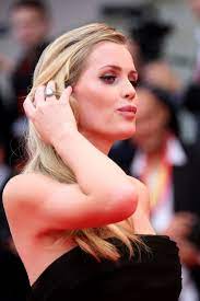 Lady kitty spencer and louis spencer. Diana S Niece Spotted In Lavish Engagement Ring Weeks Before Sharing Plans To Wed