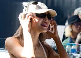 Ca Sĩ Emily: Tin tức Ca Sĩ Emily 2025 mới nhất