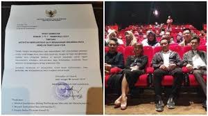 Play along with guitar, ukulele, or piano with interactive chords and diagrams. 6 Fakta Soal Imbauan Nyanyikan Indonesia Raya Di Bioskop Baru Diterbitkan Langsung Dicabut Tribunnews Com Mobile