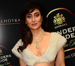 Her elder sister karishma kapoor was also a successful actress of the 1990s and early 2000s. Kareena Kapoor Biography