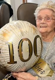 Former Land Army girl Ivy celebrates her 100th birthday at East Yorkshire  care home