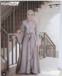 Tujuan utama diterapkannya teknik tenun ini tidak lain adalah untuk mendapatkan permukaan kain yang glossy dan berkilau sehingga lebih terkesan. 77 Ide Dress Kain Satin Gaun Wanita Pakaian Wanita