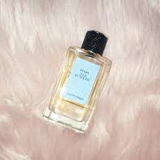 Portrait d'isabelle richer avec le libellé « ma version des faits ». Rare Finds Prada Nue Au Soleil Edp 10ml Beauty Personal Care Fragrance Deodorants On Carousell