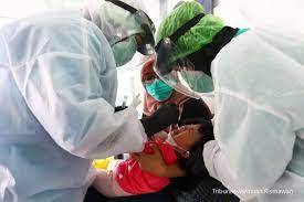 60 hits satuan tugas penanganan covid 19 kota depok mencatat 532 kasus baru terjadi di depok pada sabtu penambahan kasus terjadi pada semua kelompok usia termasuk anak anak dan balita. Cek Inilah Gejala Utama Virus Corona Pada Anak Anak