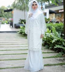 Ariweddingcouture collection | baju nikah tunang cantik gilerr. Nak Kahwin On Twitter Simple Baju Nikah Inspirations Hari Nikah Dah Dekat Tapi Takde Idea Nak Pakai Baju Apa Kat Sini Awantona Share 17 Baju Nikah Simple Tapi Anggun Dan