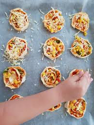 Dreierlei Blatterteig Schnecken Kleiner Schneller Snack Mamablog Einer Schreit Immer Schnelle Snacks Blatterteig Schnecken Herzhaft Pizzaschnecken