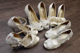 Susah hendak menemui kasut kahwin yang sesuai dan kena dengan citarasa orang perempuan ini. Nak Elak Dapat Malu Asyik Terpelecok Pakai High Heels Ini Tip Tampil Elegan Dan Selesa Mode Mstar