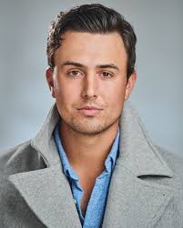 Luke Adams's Instagram, Twitter & Facebook