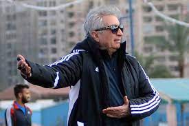 #في_الاستاد | الكابتن حلمي طولان مدرب ولاعب النادي الزمالك السابق. Ø­Ù„Ù…ÙŠ Ø·ÙˆÙ„Ø§Ù† Ù…Ø¯Ø±Ø¨Ø§ Ù„Ù„Ø§ØªØ­Ø§Ø¯ Ø§Ù„Ø³ÙƒÙ†Ø¯Ø±ÙŠ ØµØ­ÙŠÙØ© Ø§Ù„Ø¹Ø±Ø¨