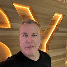 Allan Hopper's Instagram, Twitter & Facebook