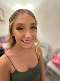 Profile for LindsayThames_Hair