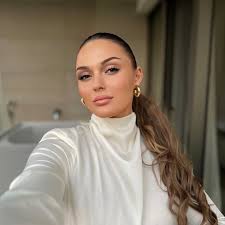 SHE IS A HERO!!! I teared up when I saw this 😭