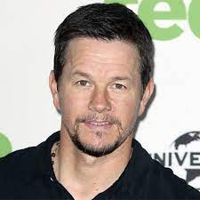 Find out how surnames are ranked in popularity, how many people in the united states of america bear a particular name, and how the statistics change between 1990 and 2000 us censuses. Celebrities Surnames Beginning With W Celeb Heights