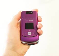 I Traded My Iphone For A Flip Phone And I Ve Never Been Happier Flip Phones Motorola Phone Flip Phone Case