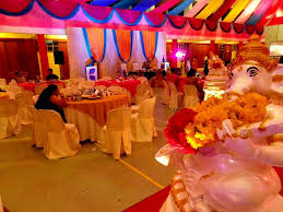 Lembah klang) is an urban conglomeration in malaysia that is centered in kuala lumpur, and includes its adjoining cities and towns in the state of selangor. Indian Wedding Dinner Decoration