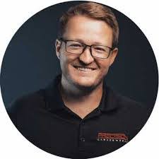 Derek Seymour's Instagram, Twitter & Facebook