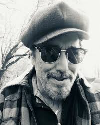 New Single coming this Friday! “Out in the Mission” A contemplation about  San Fransisco's Mission District. Memories of family and friends here and  gone, music venues, residencies, culture and food. It features