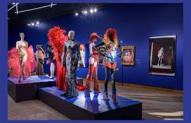 Angel nova eau de parfum travel spray. Munchen Kunsthalle Thierry Mugler Artinwords