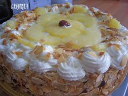 Gateau D Anniversaire A L Ananas Toute La Cuisine Que J Aime Gateau D Anniversaire Aux Fruits Gateau Anniversaire Gateaux Et Desserts