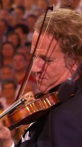 ✨ Waltzes, woods and… one very eager zither player 😀 👉 Watch the full  piece in our Johann Strauss playlist:  https://youtube.com/playlist?list=PLbv4mtcyLmhJn80s6CODxqd0MScQZwvJC  #200yearsStrauss