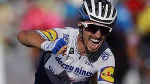 Julian alaphilippe (born 11 june 1992) is a french professional road cyclist and cyclocross racer and 2020 uci road racing world champion, who currently rides for uci worldteam. Tour De France Julian Alaphilippe Der Auf Den Pedalen Tanzt