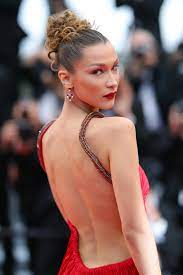 Le migliori extension capelli veri. Coda Capelli Ricci Il Trend Che Non Ti Aspetti Estetica It