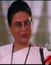 She is Rozina, a Bangladesh based actress. She acted with Mithun  Chakraborty in 1985 movie Aar Paar which happened to be Shakti Samanta's  one of the last movies.