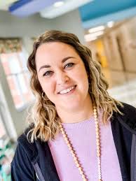 Today we welcomed the Class of 2️⃣0️⃣2️⃣5️⃣ back to The Creek! It is one of  our favorite days to see our grown up Gators return!💙🐊🎓🐊💚  #OnceAGatorAlwaysAGator