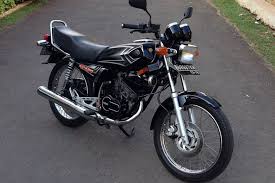 Bahkan motor ini sampai sekarang masih memiliki walaupun sudah tidak diproduksi nyatanya motor ninja 2 tak masih ramai di pasaran indonesia. Masih Sayang Motor 2 Tak Waspada Rembesan Oli