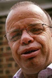 Collette Haynes's Instagram, Twitter & Facebook