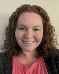 Elizabeth Shilling's Instagram, Twitter & Facebook