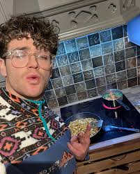 🚨 BERLIN SOLD OUT 🚨 Also super excited to have the extremely talented  @nevemusic_ as the support act