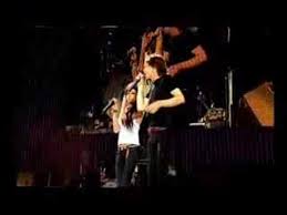 Rock N Roll Will Take You To The Mountain Genius Amy Winehouse Rolling Stones Ain T To Proud To Beg Amy Winehouse Music Genius Winehouse