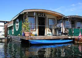14 x 52 totally remodeled sumerset houseboat $62,500 dale hollow lake. Houseboat Wikipedia
