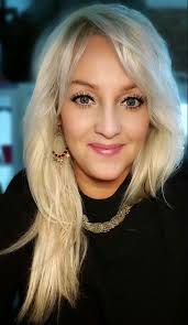 Kochani ❤ życzę Wam dobrego Nowego 2022 Roku! Wiary, że wszystko jest  możliwe.. Chęci, siły i wytrwałości do tego, żeby żyć lepiej, radośniej i  odważniej ❄️🎉🎀 .. oraz dużo miłości ❤ Dziękuję…