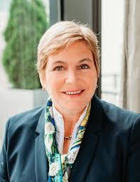 Patricia Chapin's Instagram, Twitter & Facebook