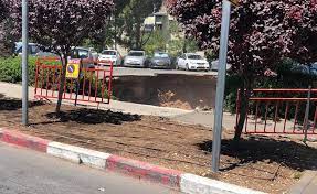 כאות הוקרה על הפעילות הענפה בחזית בשנה האחרונה, עשרות צוותי שערי צדק מתחומי הרפואה, הסיעוד, מינהל ומשק, הוזמנו לתמוך בקבוצת הפועל ׳בנק יהב׳ בכדורסל הערב במשחק רבע גמר פלייאוף. Dxexswyblwyq0m
