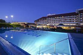 ובנוסף, hunguest hotel pelion מציע בריכה וארוחת בוקר, המספקים,רוגע נעים. Hunguest Hotel Pelion Tapolca Hungary Compare Deals