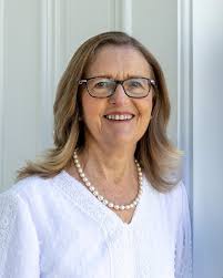 Carolyn Davis Leishman