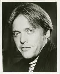 Robert Gilly's Instagram, Twitter & Facebook