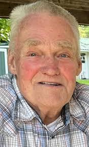 Edward Cosgriff's Instagram, Twitter & Facebook