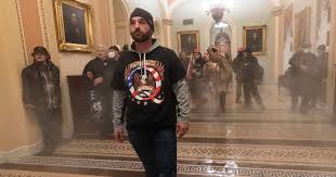 A source tells et that kim kardashian is not happy following husband kanye west's political rally in south carolina on sunday. Eugene Goodman Hailed As A Hero Black Officer Seen Risking His Life To Lead Capitol Mob Away From Senate Chamber Cbs News