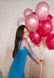 Thank you for staying by my side as well as members sides constantly. Jisoo As Elsa From Blackpink S Frozen Themed Dance Video Dance Videos Korean Girl Groups Blackpink