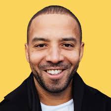 Simon Smith's Instagram, Twitter & Facebook