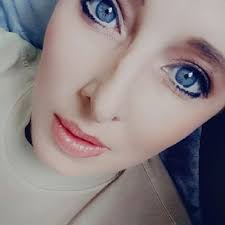 Angela Paulson (@AngelWriter4)