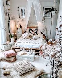 Our Favorite Boho Bedrooms And How To Achieve The Look Green Wedding Shoes Bedroom Decor Bohemian Style Bedrooms Room Decor Bedroom